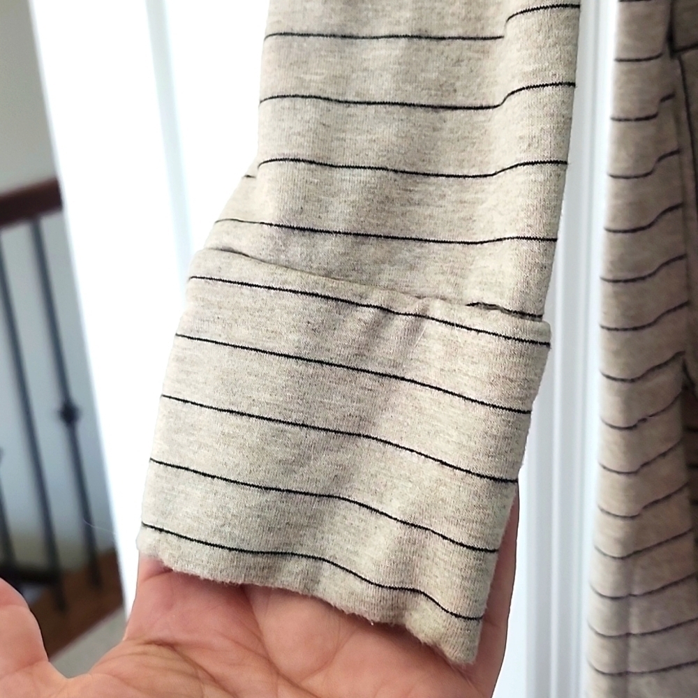 NWOT CAPOTE Striped Beige & Navy Women's Sweater With Pockets Small - Picture 5 of 13